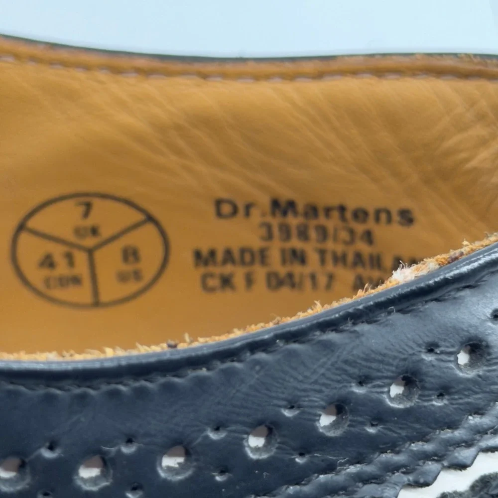 Dr. Martens 3989 Bex Wingtip Brogues Black White Leather Shoes Womens 9